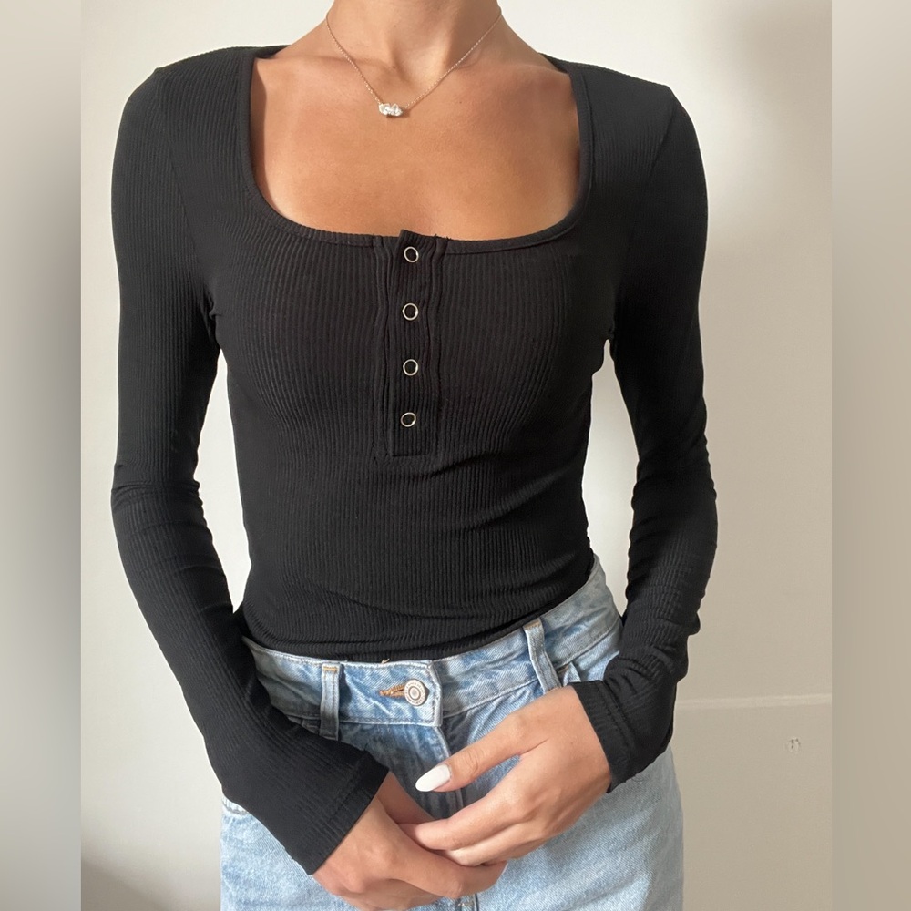 Press buttoned rib knit body suit